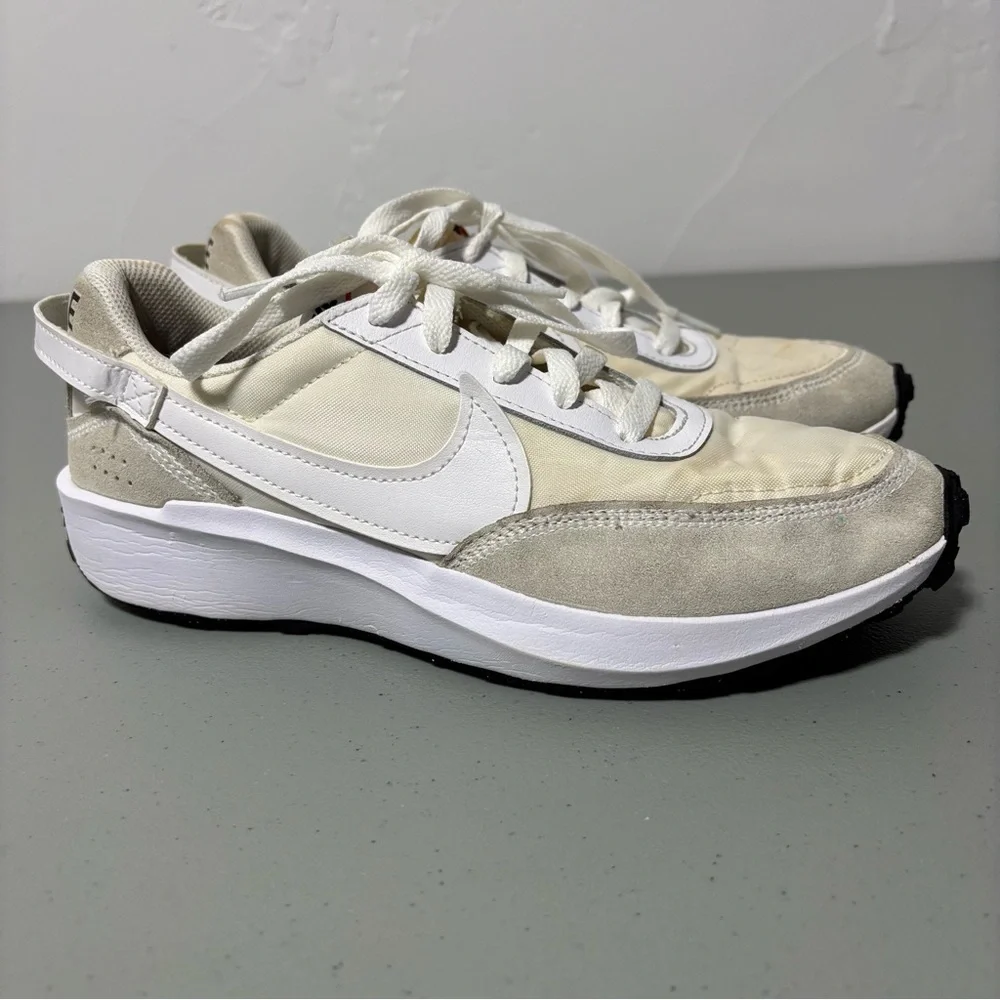 Nike Waffle Debut Women's Athletic Sneakers Size 8.5 Shoes DH9523-100